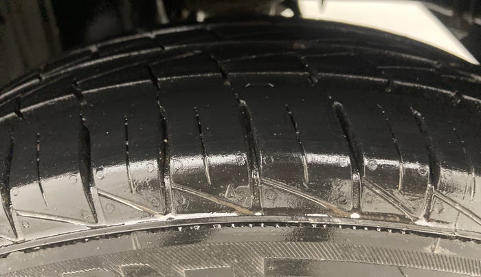 2020 Maruti Alto LXI, Petrol, Manual, 5,802 km, Left Rear Tyre Tread