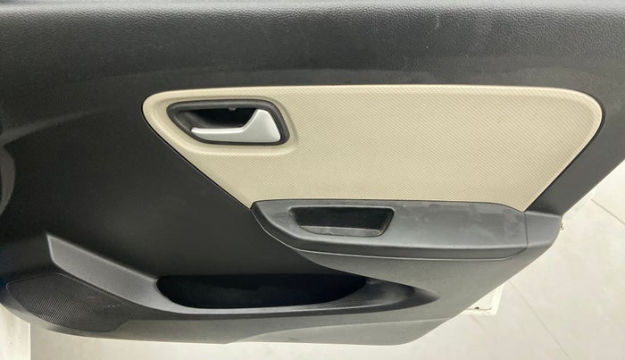 2020 Maruti Alto LXI, Petrol, Manual, 5,802 km, Driver Side Door Panels Control