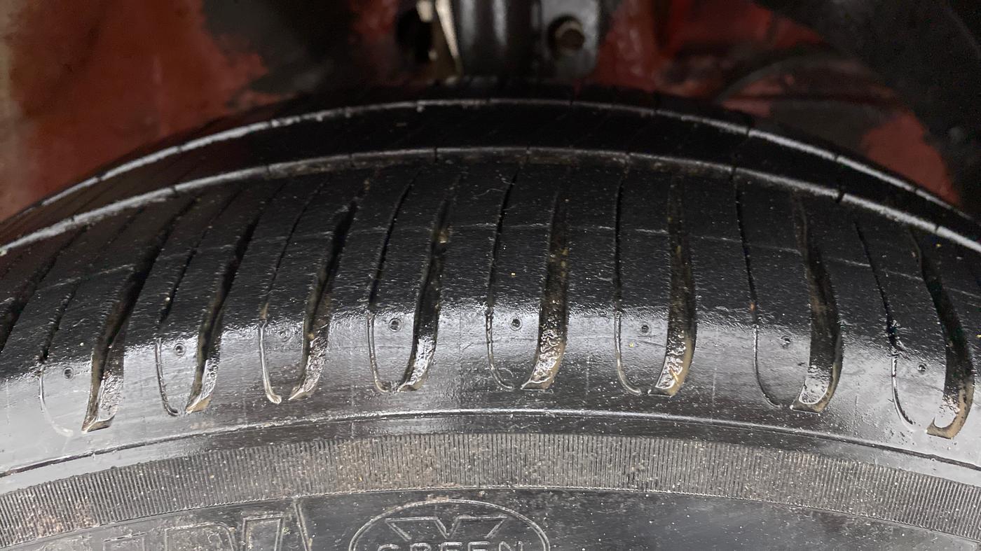 2018 Maruti Baleno DELTA PETROL 1.2, Petrol, Manual, 42,368 km, Right Front Tyre Tread