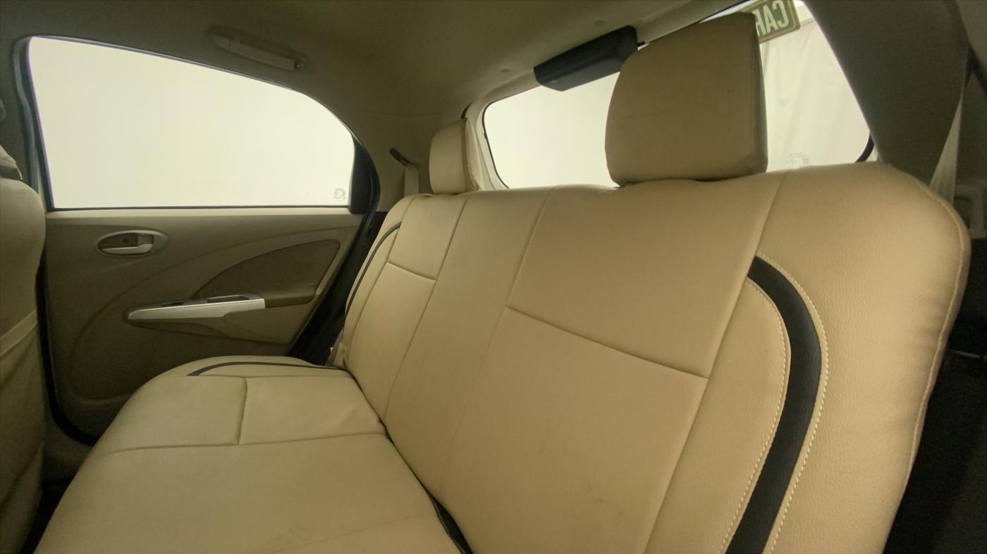 2013 Toyota Etios Liva G, Petrol, Manual, 30,154 km, Right Side Rear Door Cabin