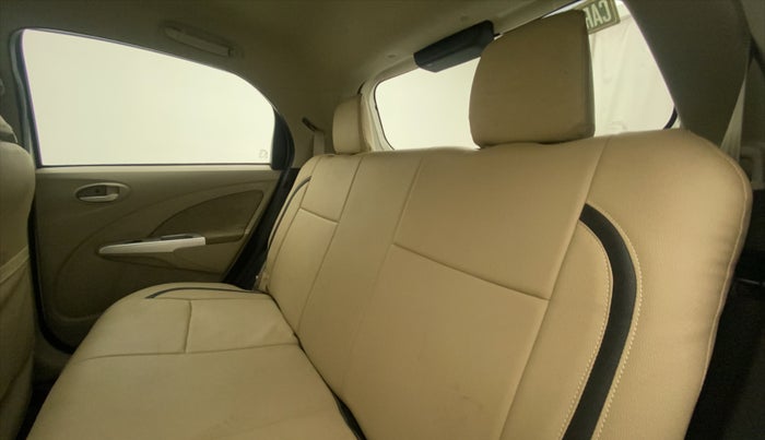 2013 Toyota Etios Liva G, Petrol, Manual, 30,154 km, Right Side Rear Door Cabin