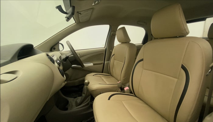 2013 Toyota Etios Liva G, Petrol, Manual, 30,154 km, Right Side Front Door Cabin