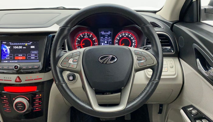 2021 Mahindra XUV300 W8 (O) 1.2 PETROL AMT, Petrol, Automatic, 39,139 km, Steering Wheel Close Up