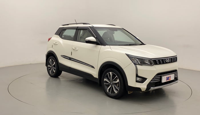 2021 Mahindra XUV300 W8 (O) 1.2 PETROL AMT, Petrol, Automatic, 39,139 km, Right Front Diagonal
