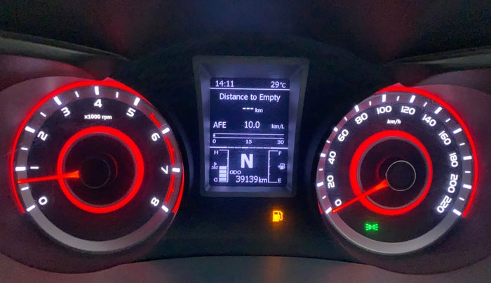 2021 Mahindra XUV300 W8 (O) 1.2 PETROL AMT, Petrol, Automatic, 39,139 km, Odometer Image