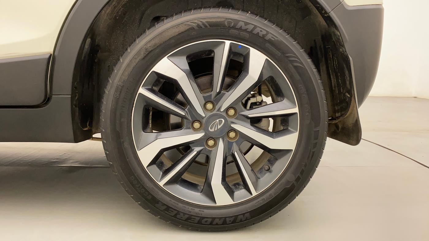 2021 Mahindra XUV300 W8 (O) 1.2 PETROL AMT, Petrol, Automatic, 39,139 km, Left Rear Wheel
