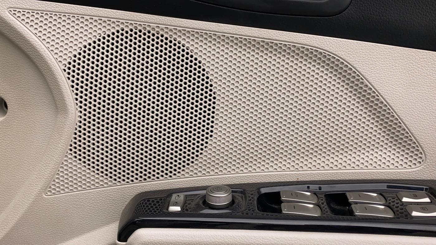 2021 Mahindra XUV300 W8 (O) 1.2 PETROL AMT, Petrol, Automatic, 39,139 km, Speaker