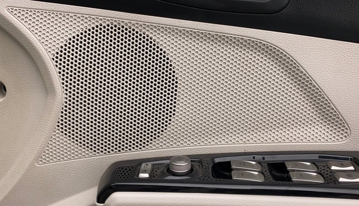 2021 Mahindra XUV300 W8 (O) 1.2 PETROL AMT, Petrol, Automatic, 39,139 km, Speaker