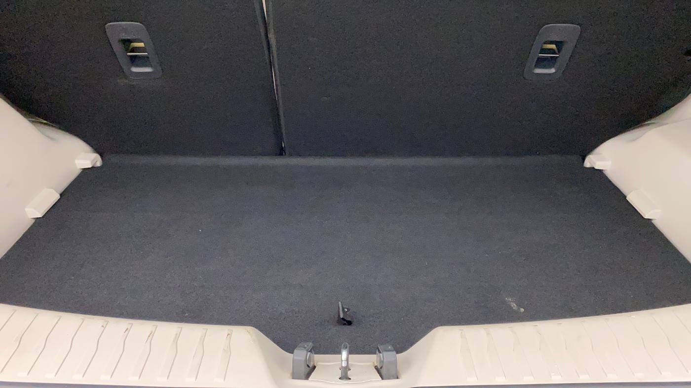 2021 Mahindra XUV300 W8 (O) 1.2 PETROL AMT, Petrol, Automatic, 39,139 km, Boot Inside
