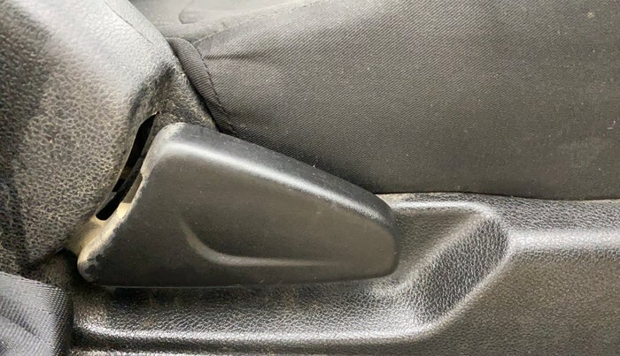 2020 Renault Kwid RXL, Petrol, Manual, 38,712 km, Driver Side Adjustment Panel