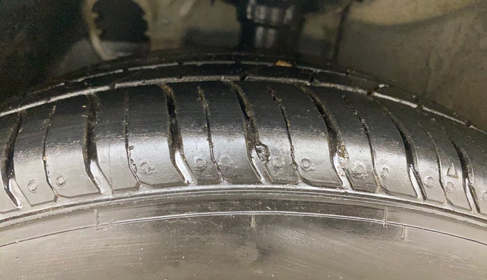 2022 Hyundai NEW I20 ASTA (O) 1.5 CRDI MT, Diesel, Manual, 91,918 km, Left Front Tyre Tread