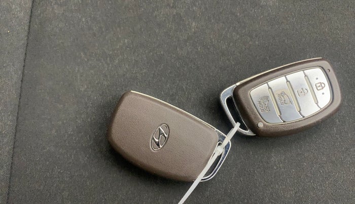 2022 Hyundai NEW I20 ASTA (O) 1.5 CRDI MT, Diesel, Manual, 91,918 km, Key Close Up