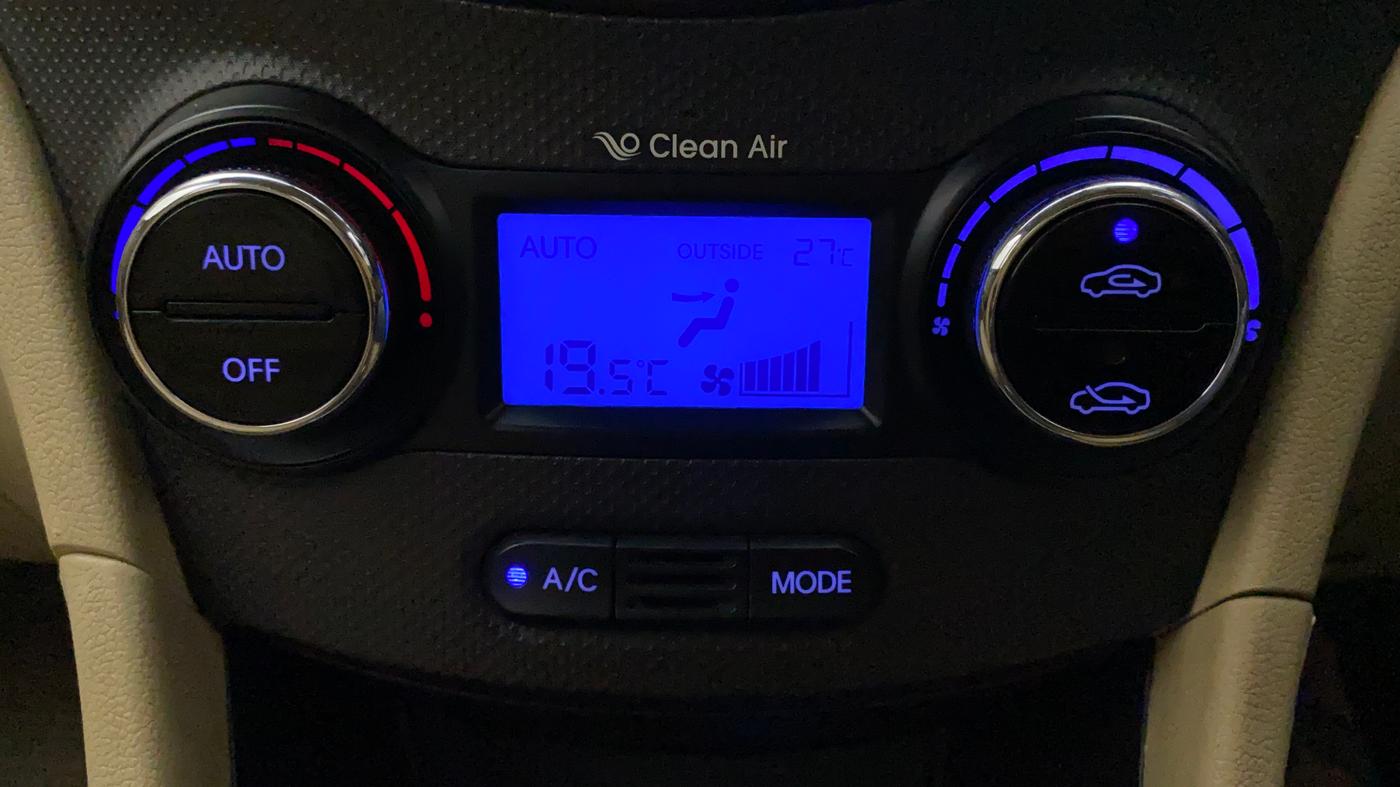 2013 Hyundai Verna FLUIDIC 1.6 VTVT SX, Petrol, Manual, 55,743 km, Automatic Climate Control