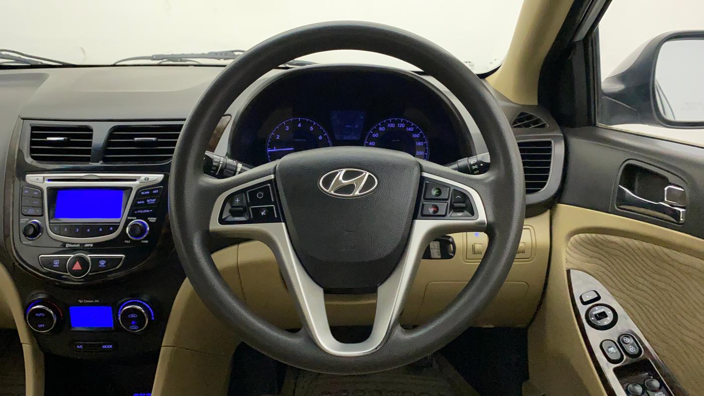 2013 Hyundai Verna FLUIDIC 1.6 VTVT SX, Petrol, Manual, 55,743 km, Steering Wheel Close Up