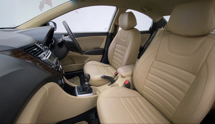 2013 Hyundai Verna FLUIDIC 1.6 VTVT SX, Petrol, Manual, 55,743 km, Right Side Front Door Cabin