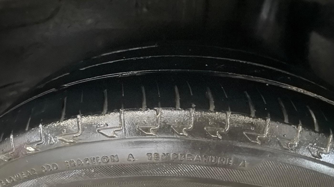 2018 Maruti IGNIS ZETA 1.2 AMT, Petrol, Automatic, 94,094 km, Left Rear Tyre Tread