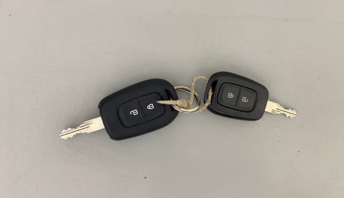 2016 Renault Duster 85 PS RXL DIESEL, Diesel, Manual, 47,937 km, Key Close Up