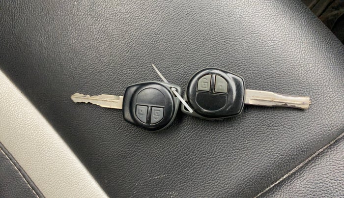 2014 Maruti Swift ZXI, Petrol, Manual, 55,967 km, Key Close Up