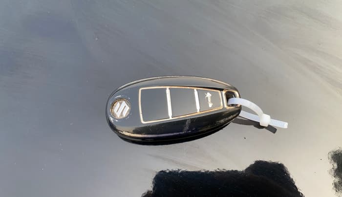 2023 Maruti Ciaz ZETA 1.5 SHVS MT PETROL, Petrol, Manual, 99,239 km, Key Close Up