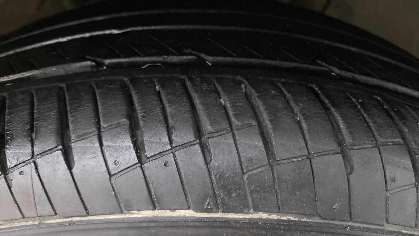 2019 Hyundai Creta 1.6 VTVT SX AUTO, Petrol, Automatic, 28,096 km, Right Front Tyre Tread