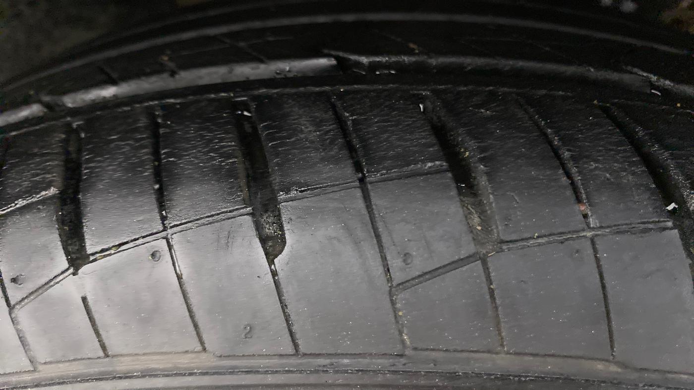 2019 Hyundai Creta 1.6 VTVT SX AUTO, Petrol, Automatic, 28,096 km, Left Front Tyre Tread