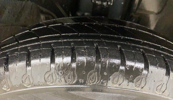 2020 Renault Kwid CLIMBER 1.0 (O), Petrol, Manual, 34,911 km, Right Front Tyre Tread