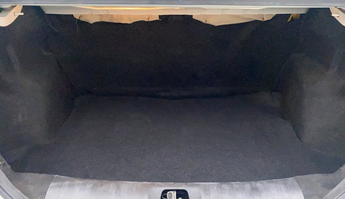 2015 Maruti Swift Dzire VXI, Petrol, Manual, 52,630 km, Boot Inside