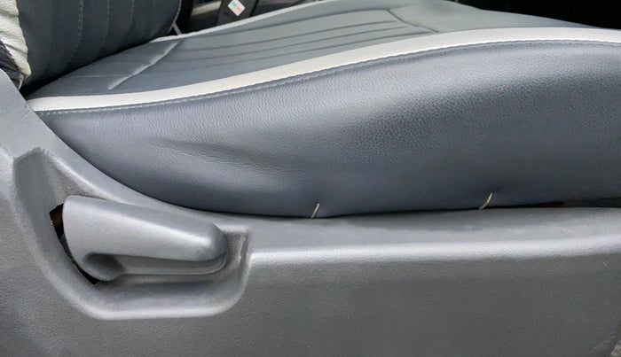 2012 Maruti Wagon R 1.0 LXI CNG, CNG, Manual, 87,309 km, Driver Side Adjustment Panel