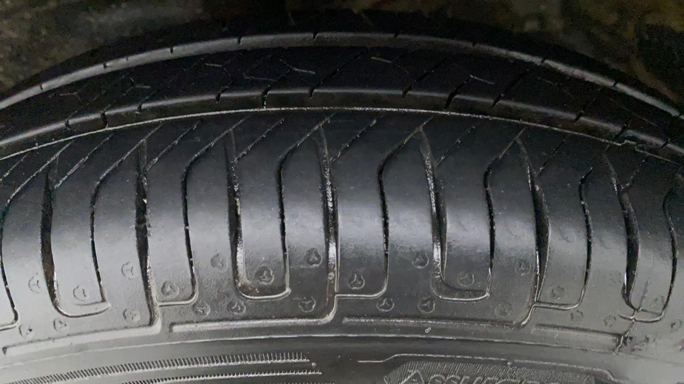 2012 Maruti Wagon R 1.0 LXI CNG, CNG, Manual, 87,309 km, Left Front Tyre Tread