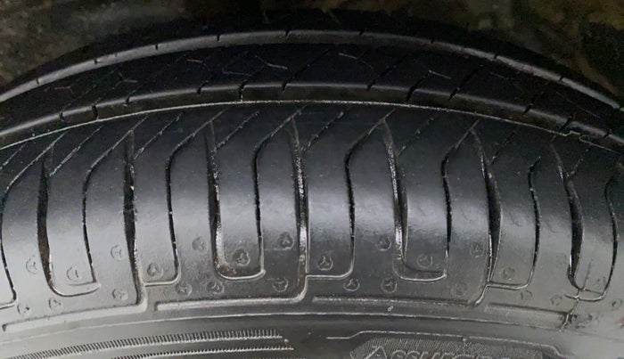 2012 Maruti Wagon R 1.0 LXI CNG, CNG, Manual, 87,309 km, Left Front Tyre Tread