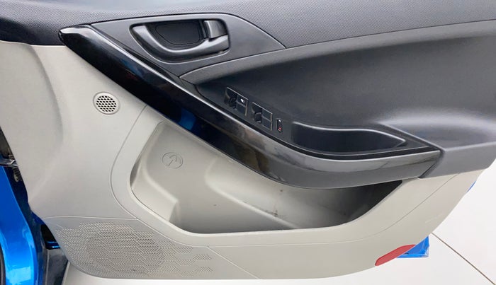 2019 Tata NEXON XMA DIESEL, Diesel, Automatic, 45,982 km, Driver Side Door Panels Control