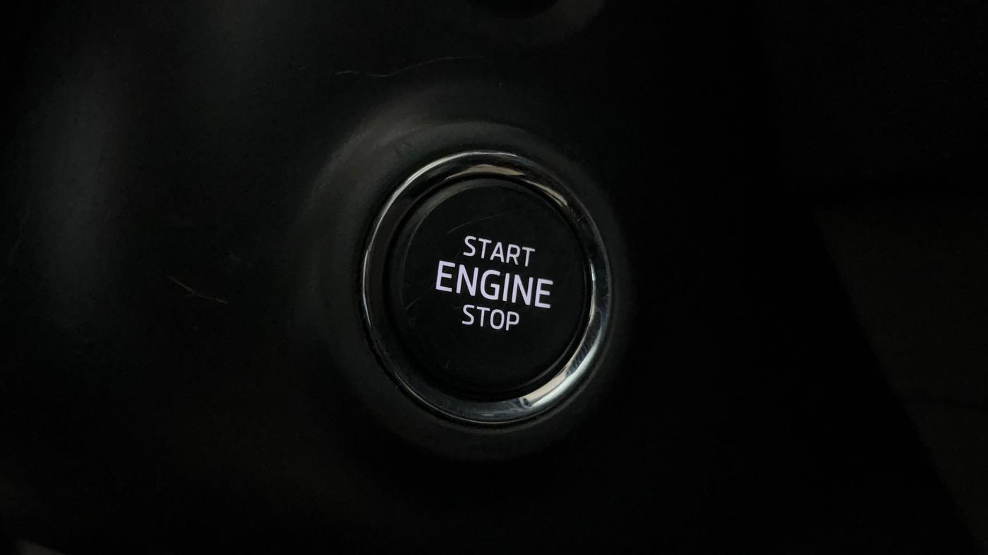 2021 Skoda KUSHAQ STYLE 1.5L TSI MT, Petrol, Manual, 1,06,096 km, Keyless Start/ Stop Button