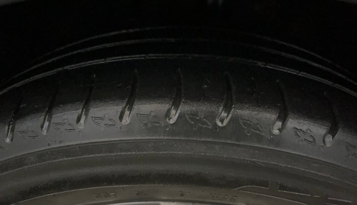 2021 Skoda KUSHAQ STYLE 1.5L TSI MT, Petrol, Manual, 1,06,096 km, Left Front Tyre Tread