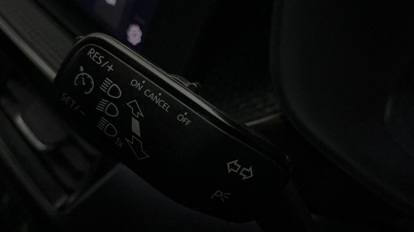 2021 Skoda KUSHAQ STYLE 1.5L TSI MT, Petrol, Manual, 1,06,096 km, Adaptive Cruise Control