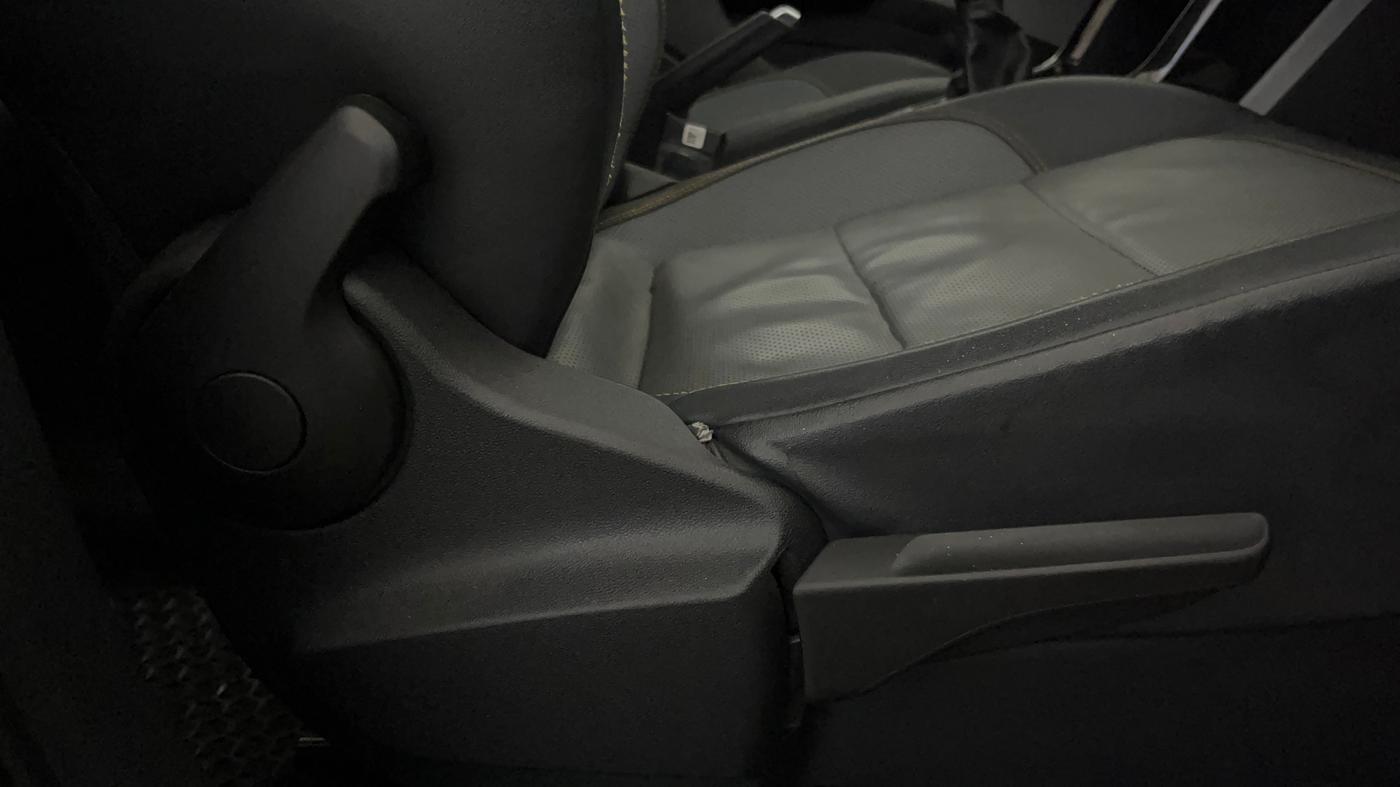 2021 Skoda KUSHAQ STYLE 1.5L TSI MT, Petrol, Manual, 1,06,096 km, Driver Side Adjustment Panel