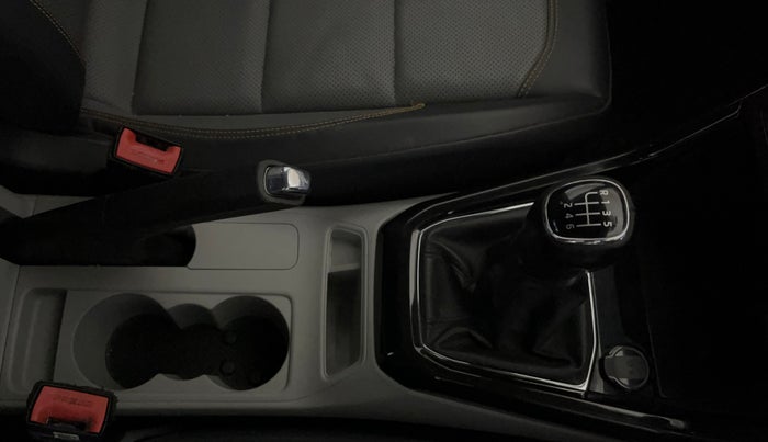 2021 Skoda KUSHAQ STYLE 1.5L TSI MT, Petrol, Manual, 1,06,096 km, Gear Lever