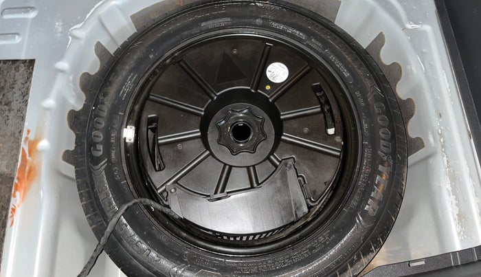 2021 Skoda KUSHAQ STYLE 1.5L TSI MT, Petrol, Manual, 1,06,096 km, Spare Tyre