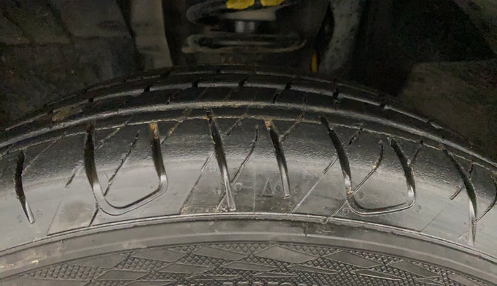 2021 Nissan MAGNITE XV MT, Petrol, Manual, 57,284 km, Left Front Tyre Tread