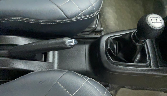 2017 Maruti Swift VXI D, Petrol, Manual, 28,030 km, Gear Lever