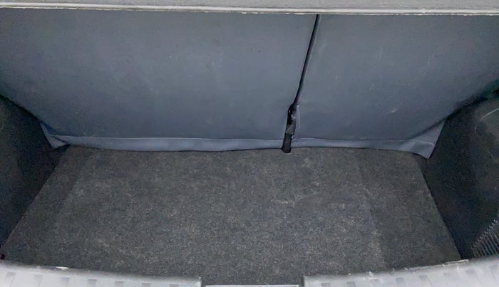 2017 Maruti Swift VXI D, Petrol, Manual, 28,030 km, Boot Inside