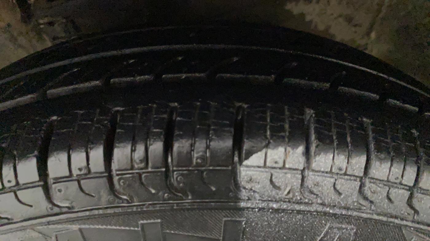2013 Maruti Alto 800 LXI, Petrol, Manual, 33,721 km, Left Front Tyre Tread