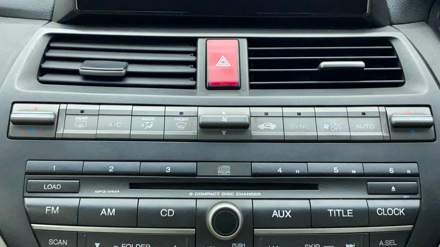 2011 Honda Accord 2.4 AT I VTEC, Petrol, Automatic, 31,274 km, Automatic Climate Control