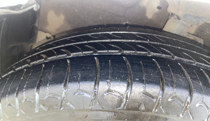 2017 Maruti Celerio VXI AMT, Petrol, Automatic, 86,089 km, Left Front Tyre Tread