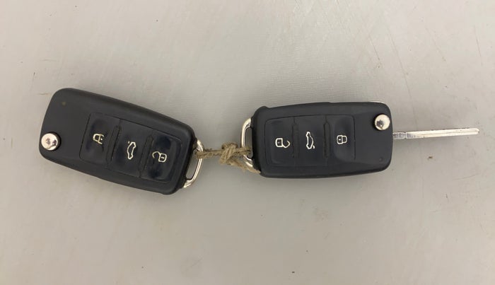 2012 Volkswagen Vento HIGHLINE DIESEL 1.6, Diesel, Manual, 1,31,890 km, Key Close Up