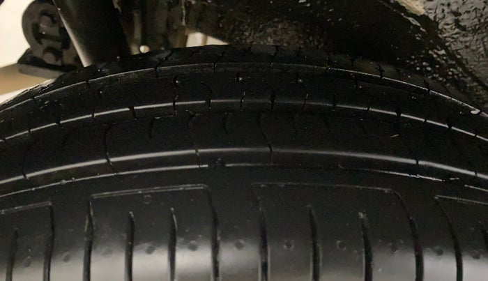 2018 Maruti Wagon R 1.0 VXI + (O) AMT, Petrol, Automatic, 48,749 km, Right Rear Tyre Tread