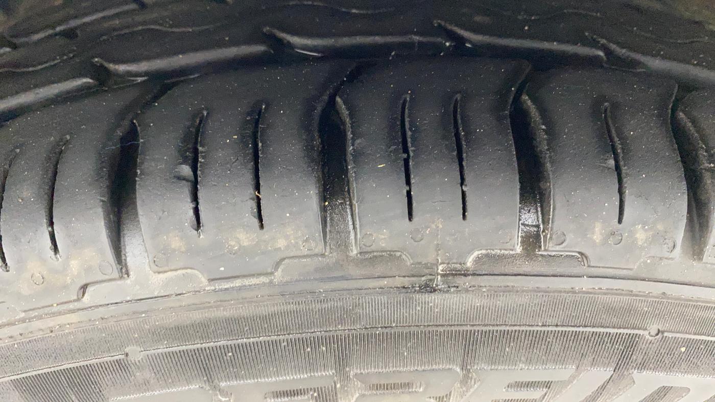 2013 Ford Fiesta STYLE DIESEL, Diesel, Manual, 94,705 km, Left Front Tyre Tread
