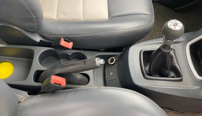 2013 Ford Fiesta STYLE DIESEL, Diesel, Manual, 94,705 km, Gear Lever