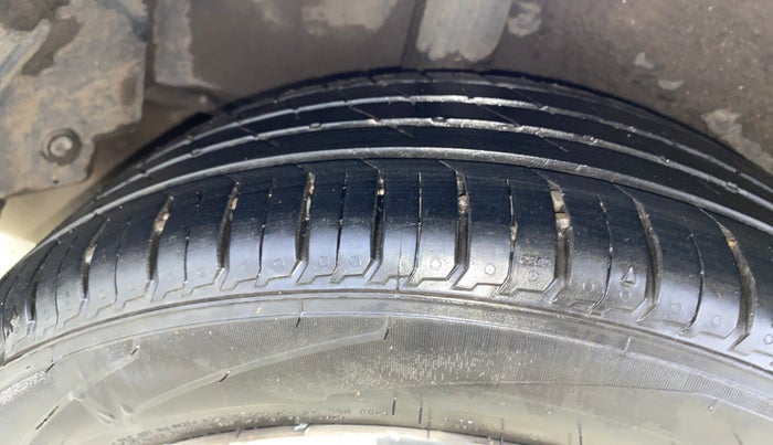 2019 Honda City 1.5L I-VTEC ZX, Petrol, Manual, 1,00,219 km, Right Rear Tyre Tread