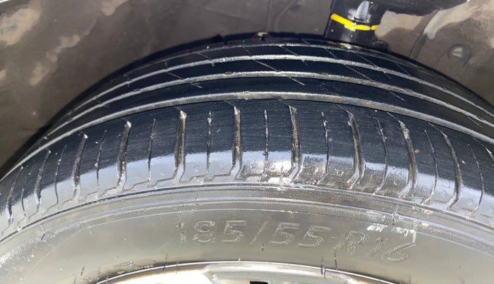 2019 Honda City 1.5L I-VTEC ZX, Petrol, Manual, 1,00,219 km, Right Front Tyre Tread