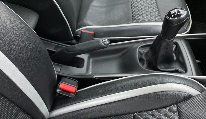 2021 Toyota Glanza G, Petrol, Manual, 28,246 km, Gear Lever